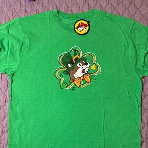 Buc-ee’s St. Patrick’s Day shirt. NWT
